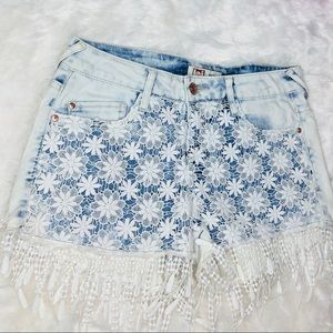 Lace bottom jeans shorts
